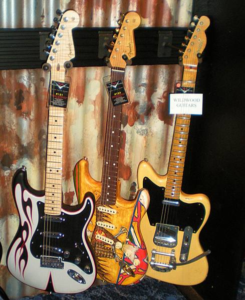 http://guitarsandaudio.com/extras/2010NAMM/thursday/zFender.JPG