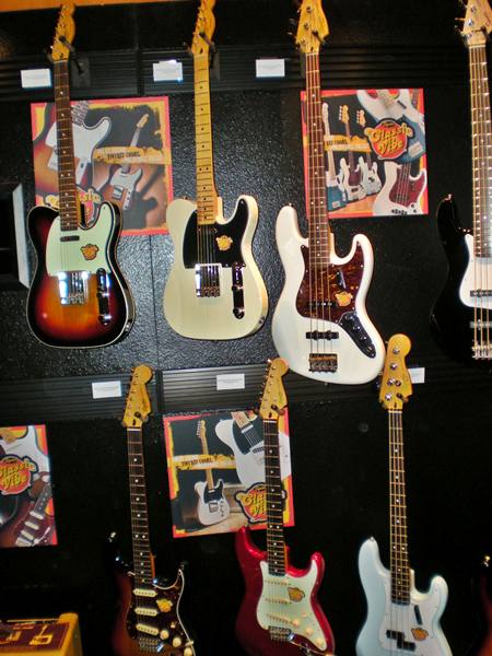 http://guitarsandaudio.com/extras/2010NAMM/thursday/zFender.JPG