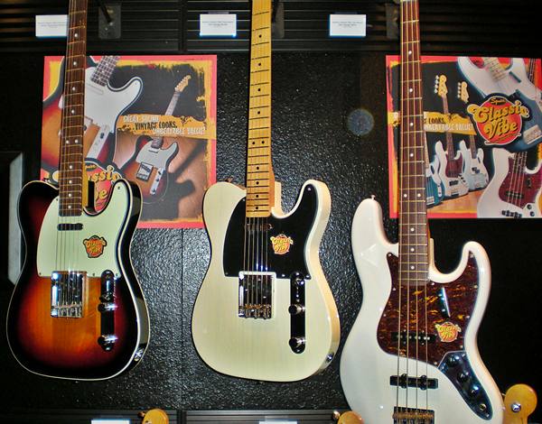 http://guitarsandaudio.com/extras/2010NAMM/thursday/zFender.JPG